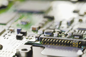 国内电子信息制造业距离走出低谷或许还尚需时日