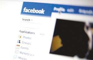 门户巨头纷纷介入 社区网站步入&ldquo;富翁&rdquo;时代