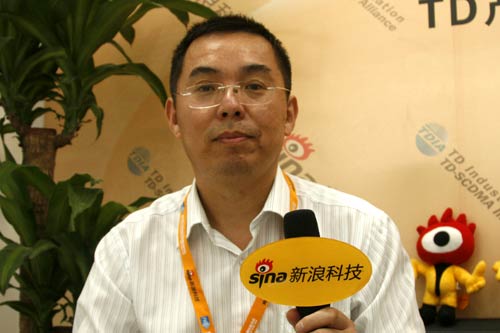 胡正发接受新浪科技专访 胡正发接受新浪科技专访