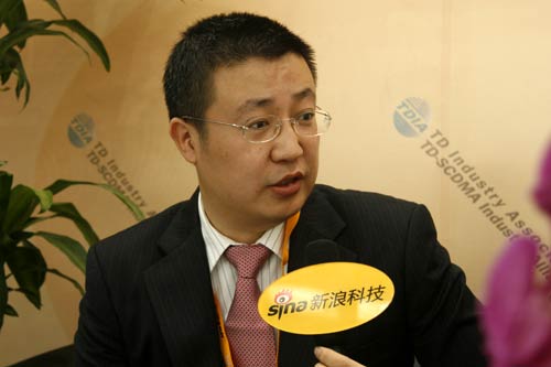 鞠明访谈照 鞠明访谈照