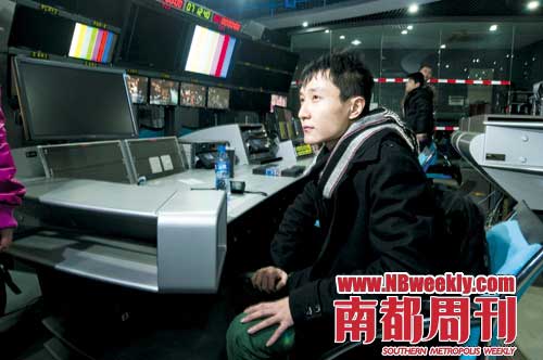 《百科全说》的制片人，29岁的李隽宇，是湖南卫视最年轻的制片人之一，他领导的制作团队平均年龄只有20几岁，也是全台最年轻的团队之一