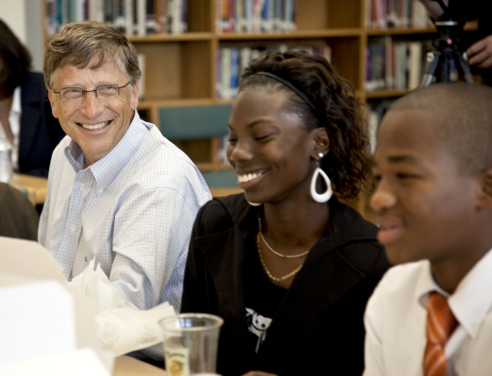 去年九月，盖茨参加了北卡罗来纳州的&ldquo;西夏洛特高级中学&rdquo;的午餐讨论会