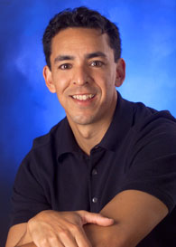 微软必应(Bing)搜索网络受众部门高级副总裁尤素夫·门迪(Yusuf Mehdi) 微软必应(Bing)搜索网络受众部门高级副总裁尤素夫·门迪(Yusuf Mehdi)