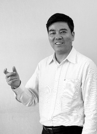 人物：余渐富 安徽南翔集团董事长 　创业起点：2万元起家办冰糕厂 　如今身家：27亿，问鼎2009年胡润百富榜安徽首富 　壮大秘诀：规则第一，董事长第二