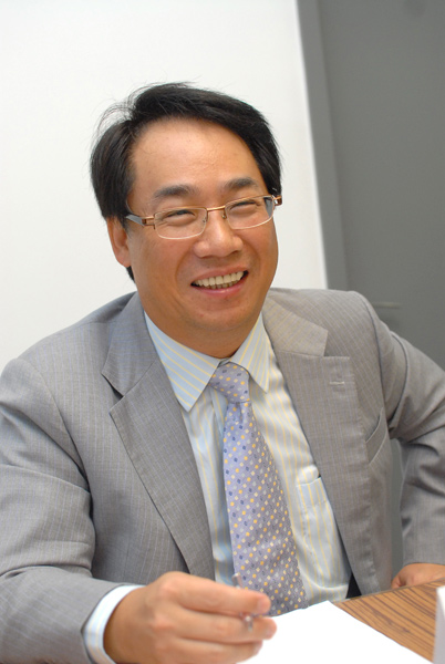 微软全球技术支持中心亚太区总经理 柯文达