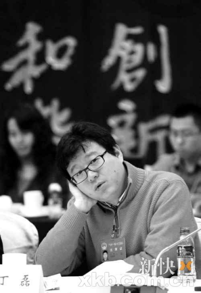 广州代表团代表丁磊参加分组讨论。新快报记者陈昆仑/摄