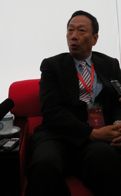 科技时代_郭台铭：富士康重庆基地员工数一年后将过万