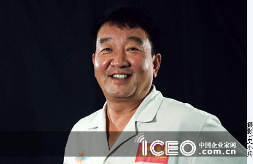 英利董事长苗连生