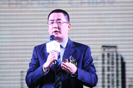 图为中国房产信息集团副总裁、新浪乐居总经理、百度乐居总经理贺寅宇