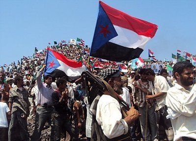 也门首次发生大规模反政府示威。 也门首次发生大规模反政府示威。