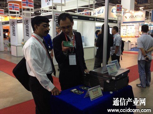 【图：东进技术在Communic Asia2012的展台】