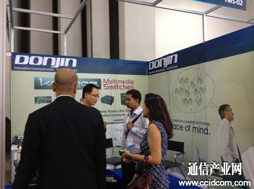 【图：东进技术在Communic Asia2012的展台】
