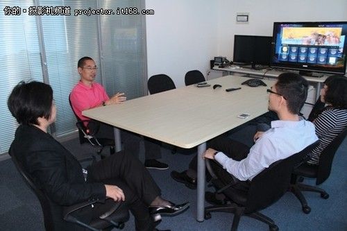 谁来解决?小i机器人