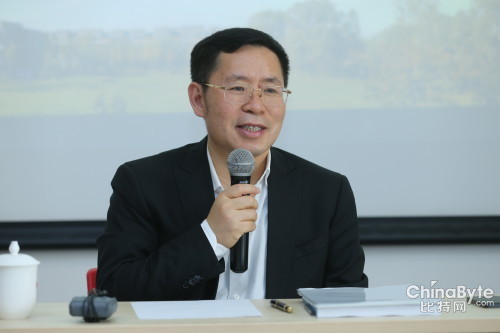 用友公司董事长兼总裁王文京先生