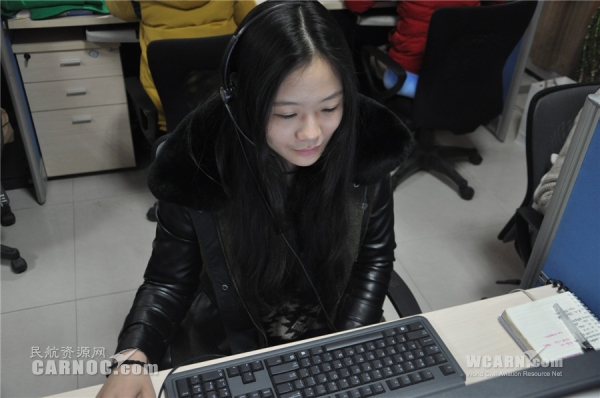 图：西藏航空呼叫中心员工张欢