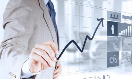 节日市场商家大摆龙门阵 400电话聚集财源滚滚来