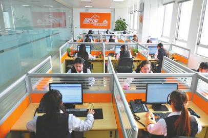 点击查看大图 电话响3声,客服必须接起电话