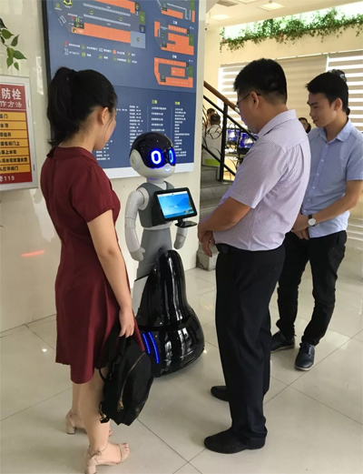 和美服务机器人正式&ldquo;上岗&rdquo;，助力海南智慧政务创新升级