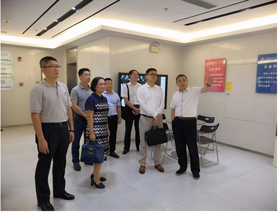 茂名市领导莅临大众通信 智能呼叫中心引关注